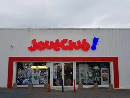 Devanture du magasin JouéClub de Pertuis